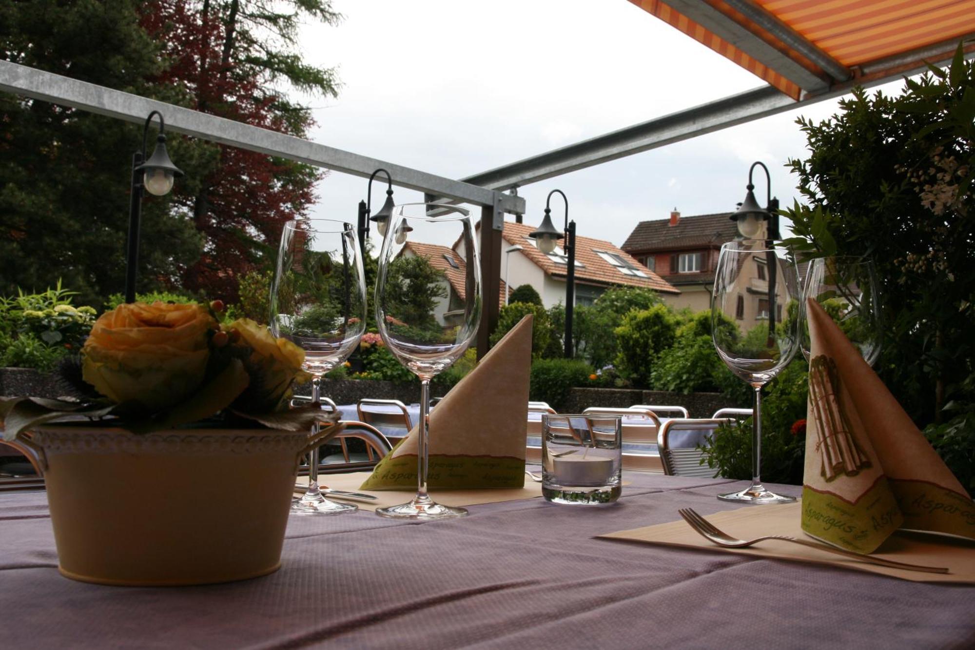 Hotel Glaernisch Hof Horgen Exterior photo