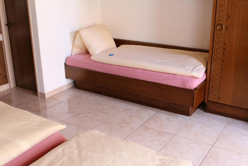 Hotel Glaernisch Hof Horgen Room photo